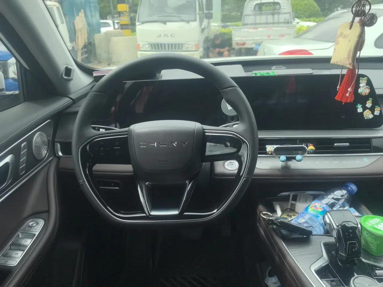 Chery Tiggo 8 PRO New Energy 2023 Champion Edition 1.5T 100km King's Version — миниатюра 10