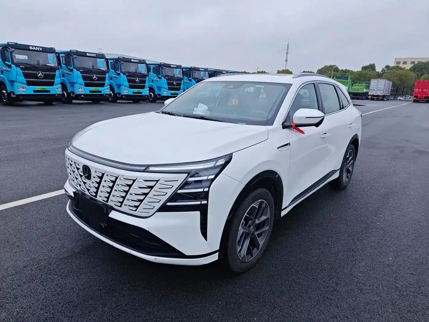 Changan CS75PLUS 2025 Fourth Generation 1.5T New Blue Whale Smart Premium Edition — миниатюра 2