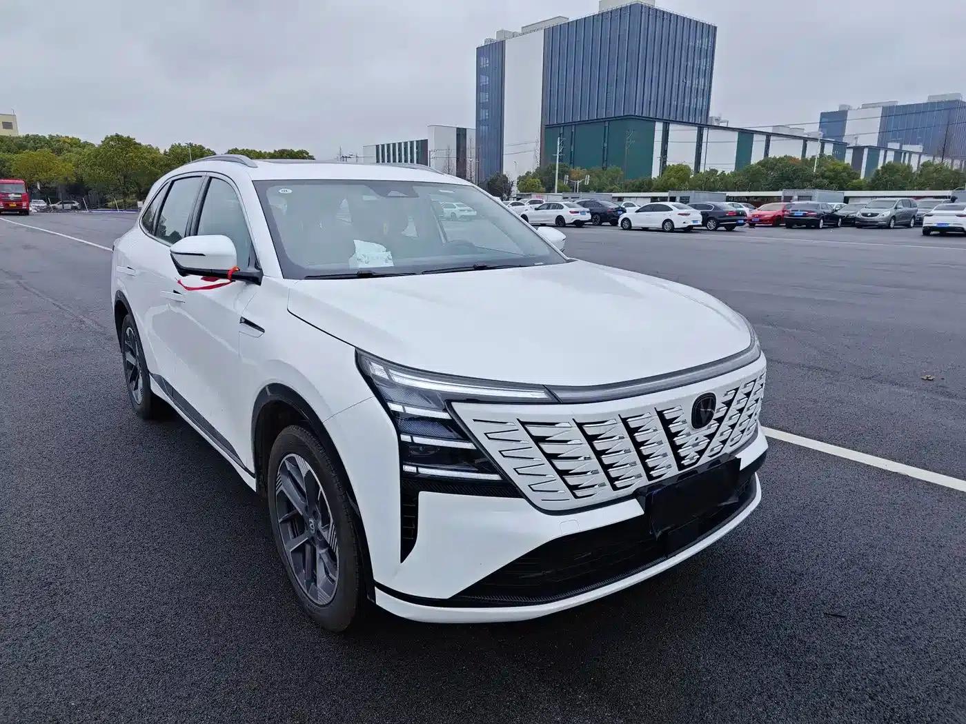 Changan CS75PLUS 2025 Fourth Generation 1.5T New Blue Whale Smart Premium Edition — миниатюра 3