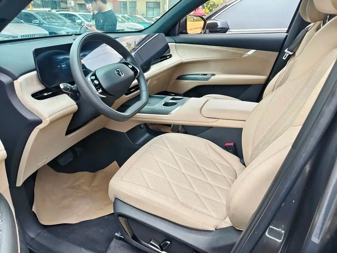 Changan CS75PLUS 2025 Fourth Generation 1.5T New Blue Whale Smart Whale Edition — миниатюра 8