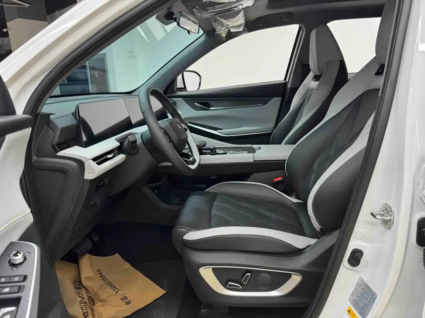 Changan CS75PLUS 2023 Model, Third Generation, 1.5T Automatic Premium Edition — миниатюра 11