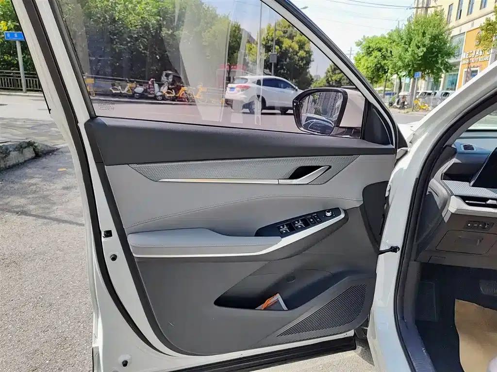 Changan CS75PLUS 2022 1.5T Automatic Luxury Edition — миниатюра 6