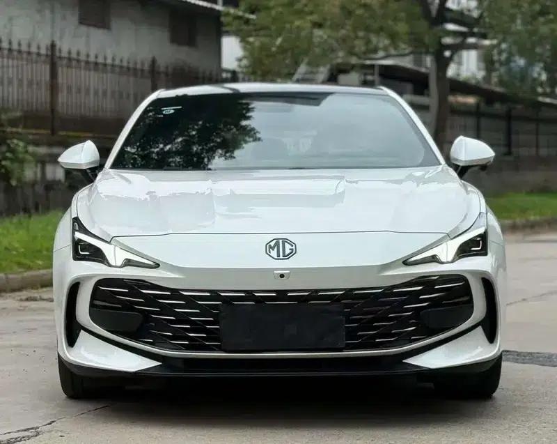 MG7 2023 2.0T Automatic Trophy+ Exhilarating Edition — миниатюра 2