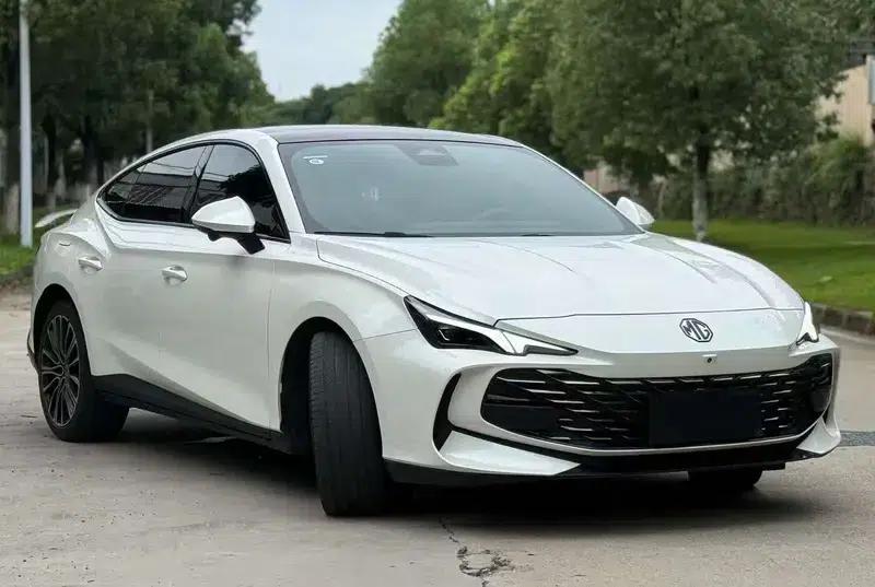 MG7 2023 2.0T Automatic Trophy+ Exhilarating Edition — миниатюра 3