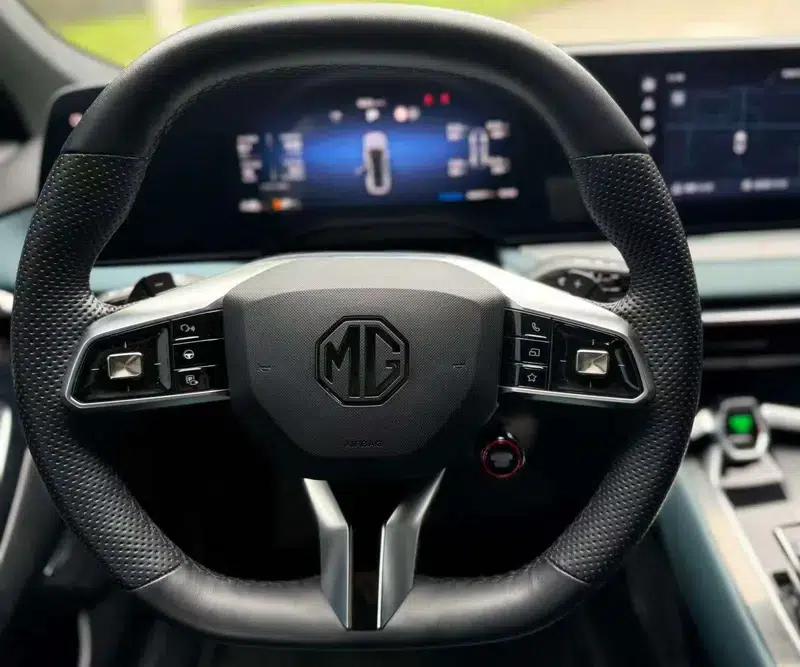 MG7 2023 2.0T Automatic Trophy+ Exhilarating Edition — миниатюра 8