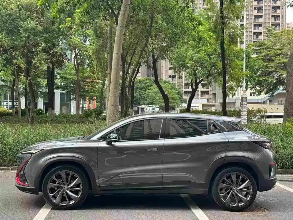 Changan UNI-T 2020 1.5T Premium Edition — миниатюра 2