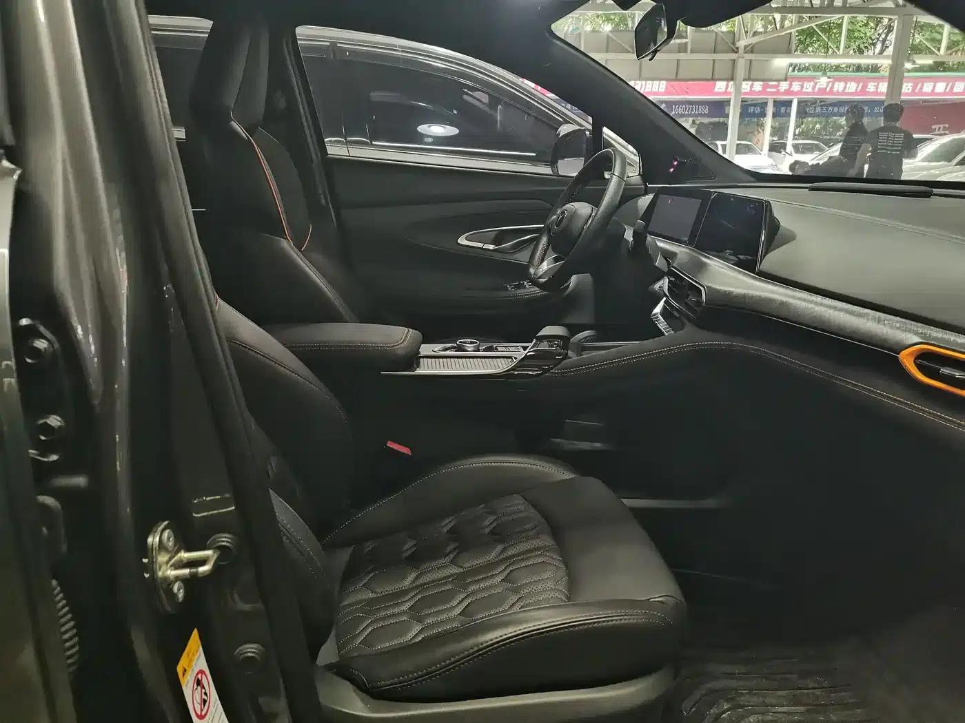Changan UNI-T 2022 1.5T Premium Edition — миниатюра 4