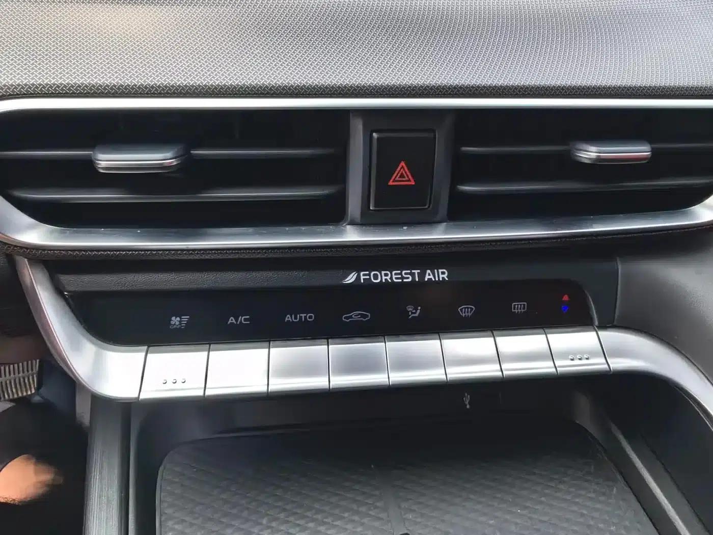 Changan UNI-T 2021 1.5T Premium Edition — миниатюра 13