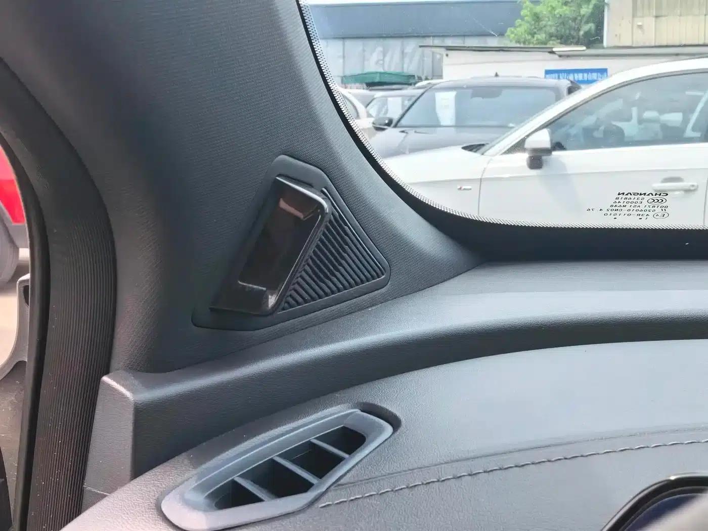 Changan UNI-T 2021 1.5T Premium Edition — миниатюра 10