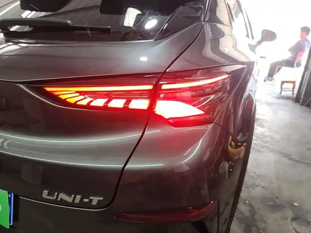 Changan UNI-T 2020 1.5T Flagship Edition — миниатюра 8