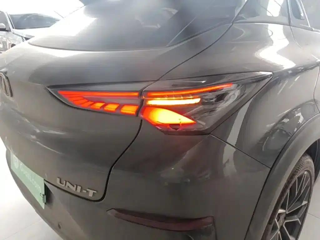 Changan UNI-T 2022 1.5T Premium Edition — миниатюра 8