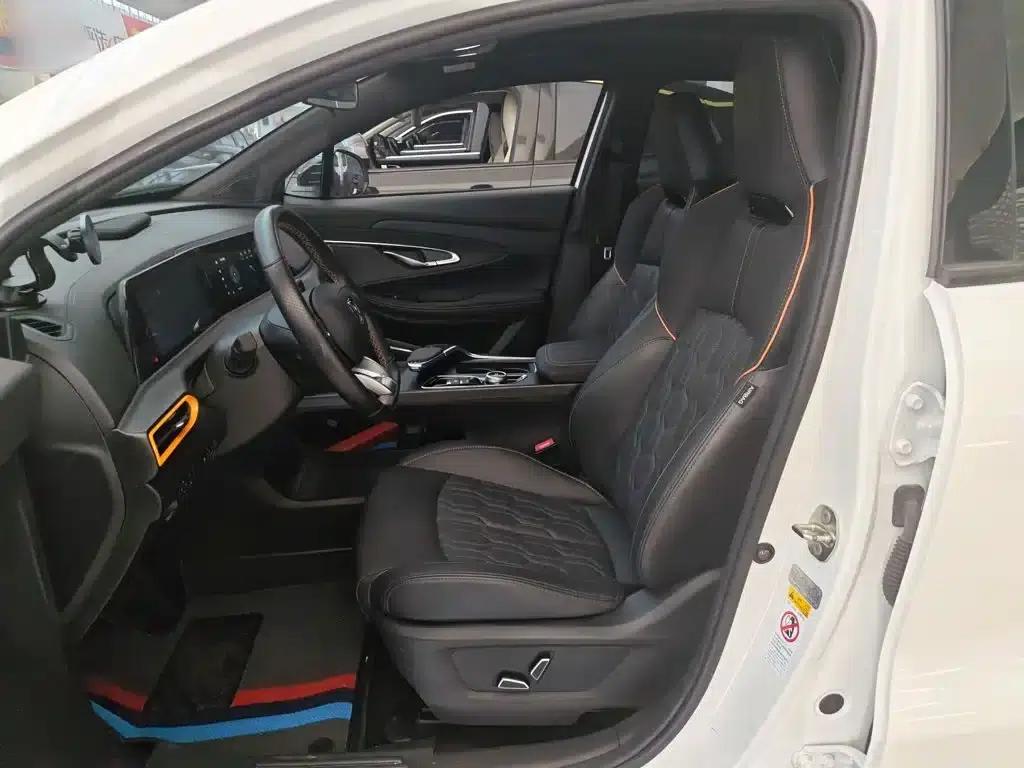 Changan UNI-T 2022 1.5T Premium Edition — миниатюра 10
