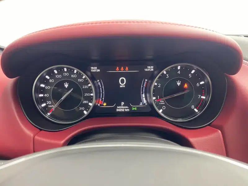 2021 Ghibli 2.0T Edge Edition — миниатюра 15