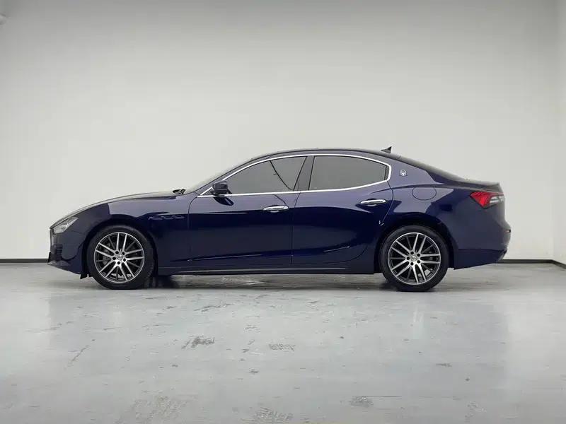 2021 Ghibli 2.0T Edge Edition — миниатюра 4