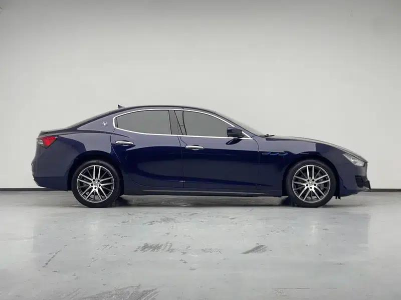 2021 Ghibli 2.0T Edge Edition — миниатюра 8
