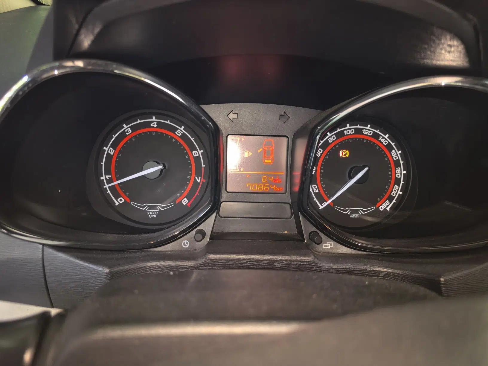 Chery Arrizo 3 2015 1.5L Manual High-End Version — миниатюра 12
