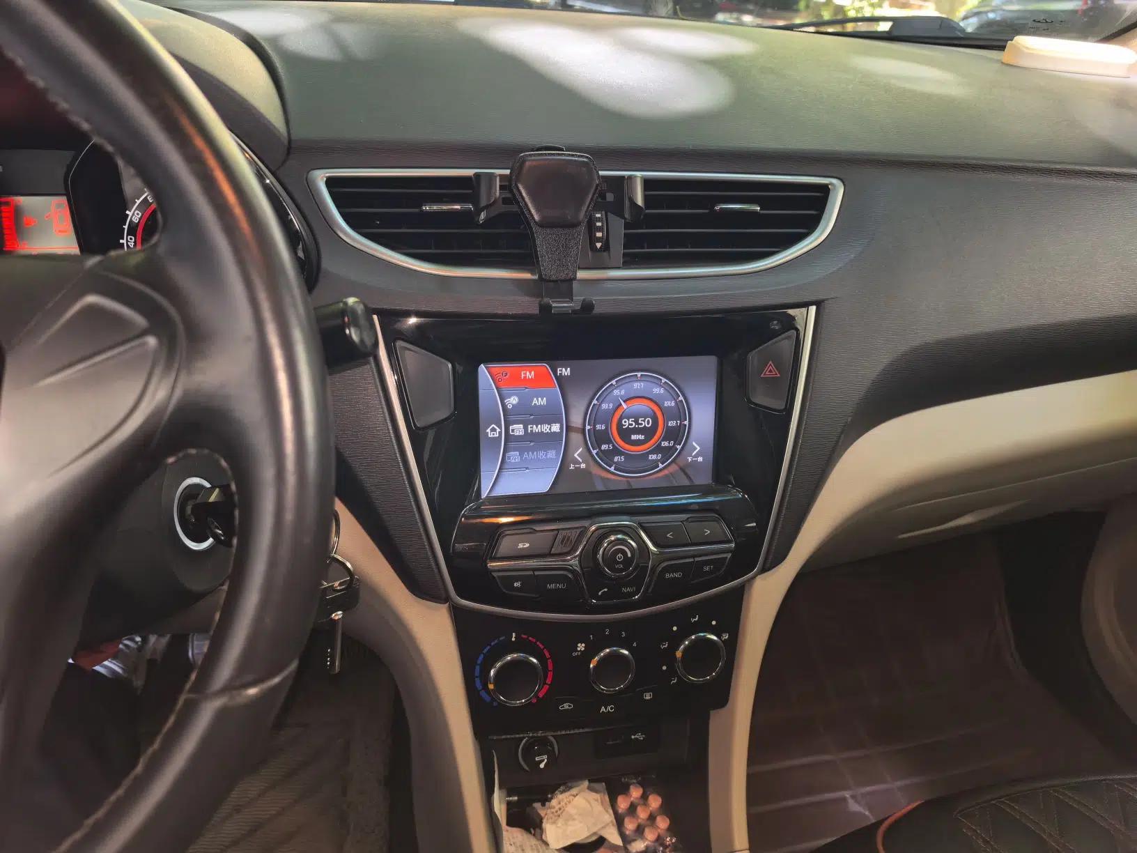 Chery Arrizo 3 2015 1.5L Manual High-End Version — миниатюра 13