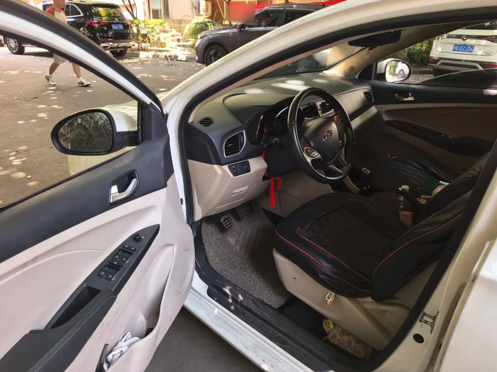 Chery Arrizo 3 2015 1.5L Manual High-End Version — миниатюра 16