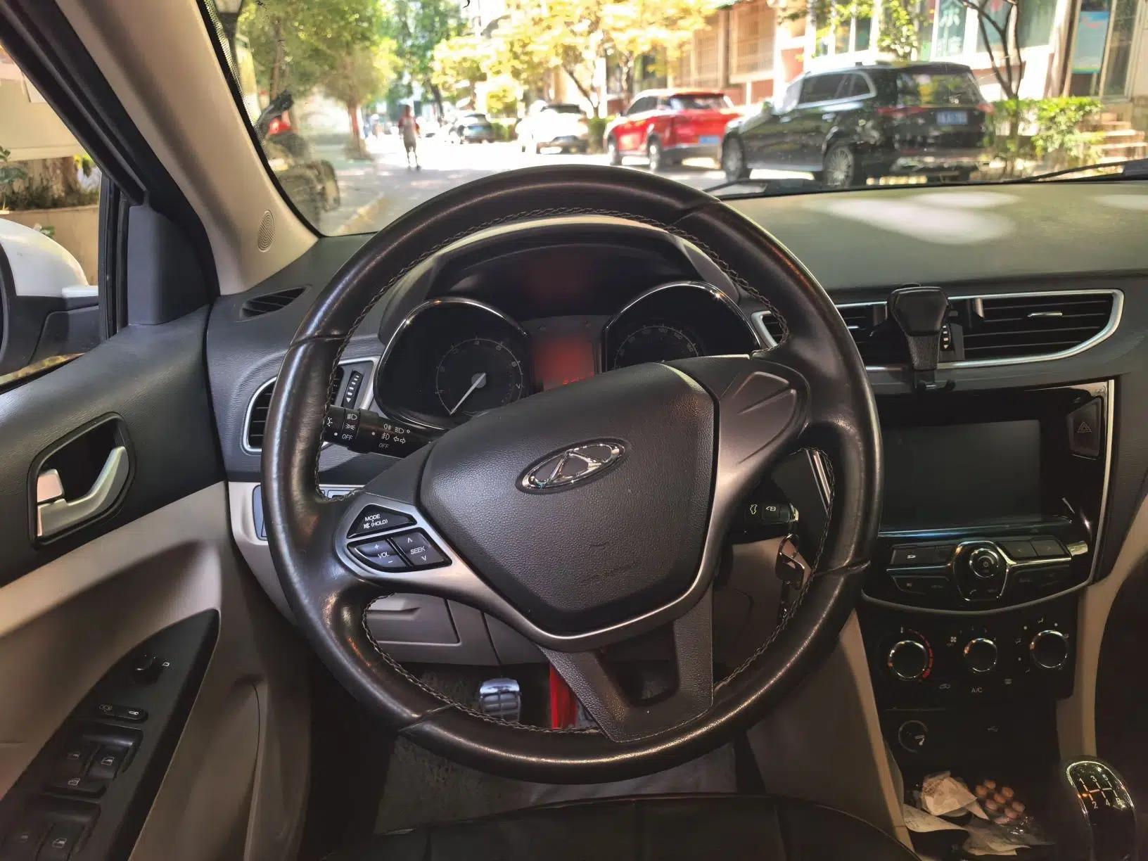 Chery Arrizo 3 2015 1.5L Manual High-End Version — миниатюра 10