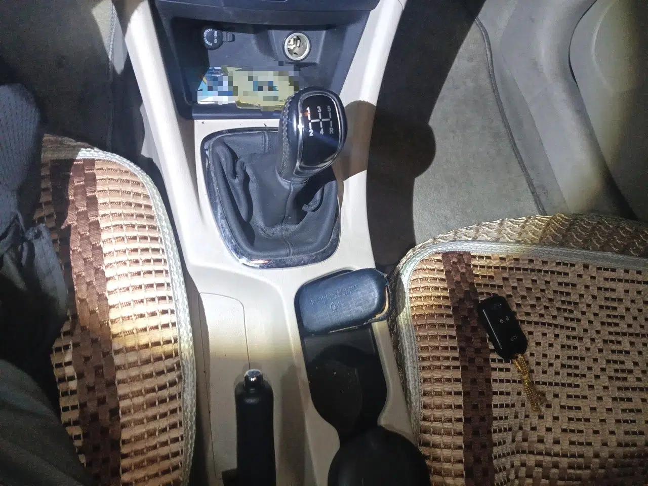 Chery Arrizo 7 2015 1.6L Manual ZhiXiang Edition — миниатюра 14