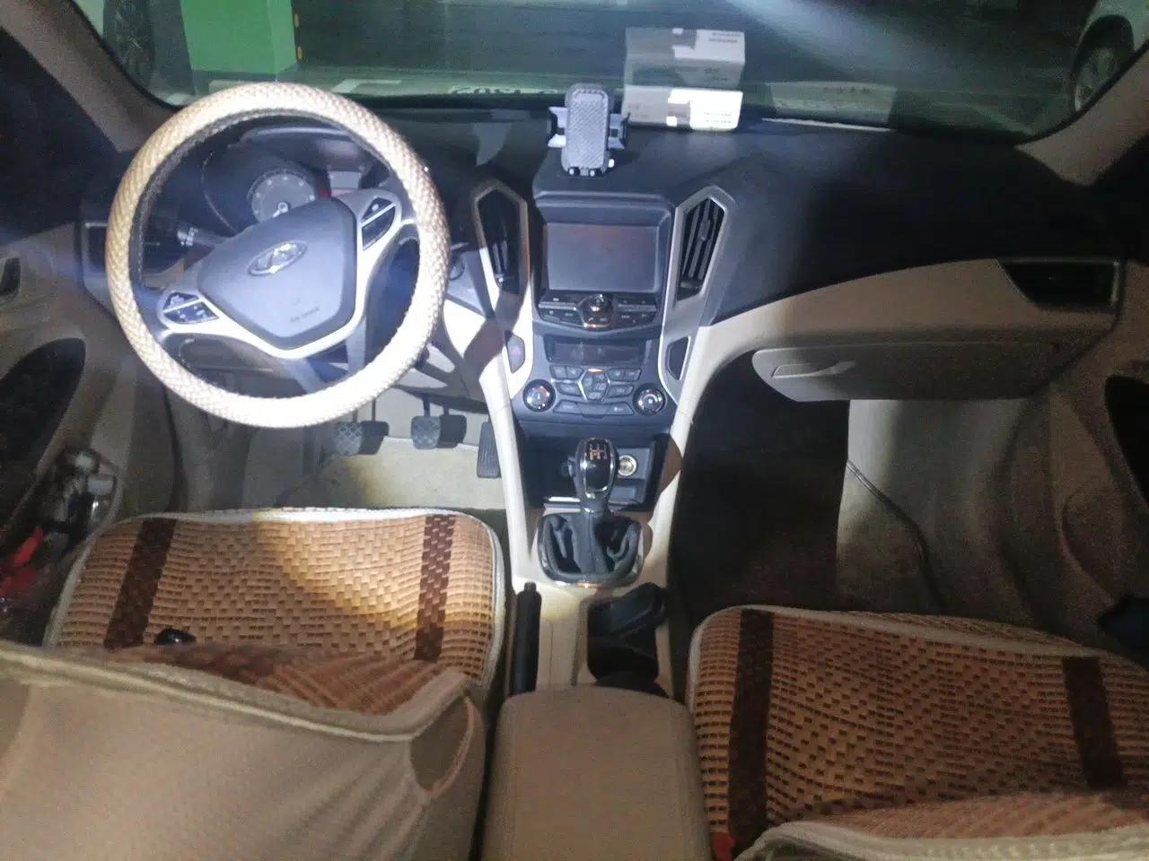 Chery Arrizo 7 2015 1.6L Manual ZhiXiang Edition — миниатюра 9