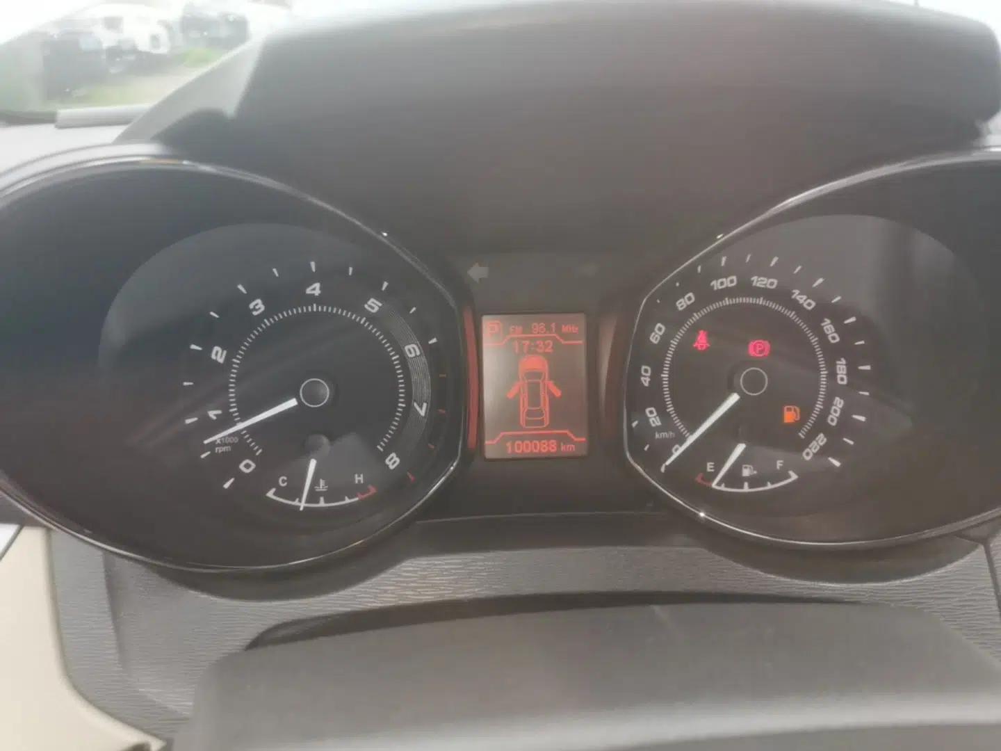 Chery Arrizo 7 2013 1.6L CVT ZhiShang Edition — миниатюра 19