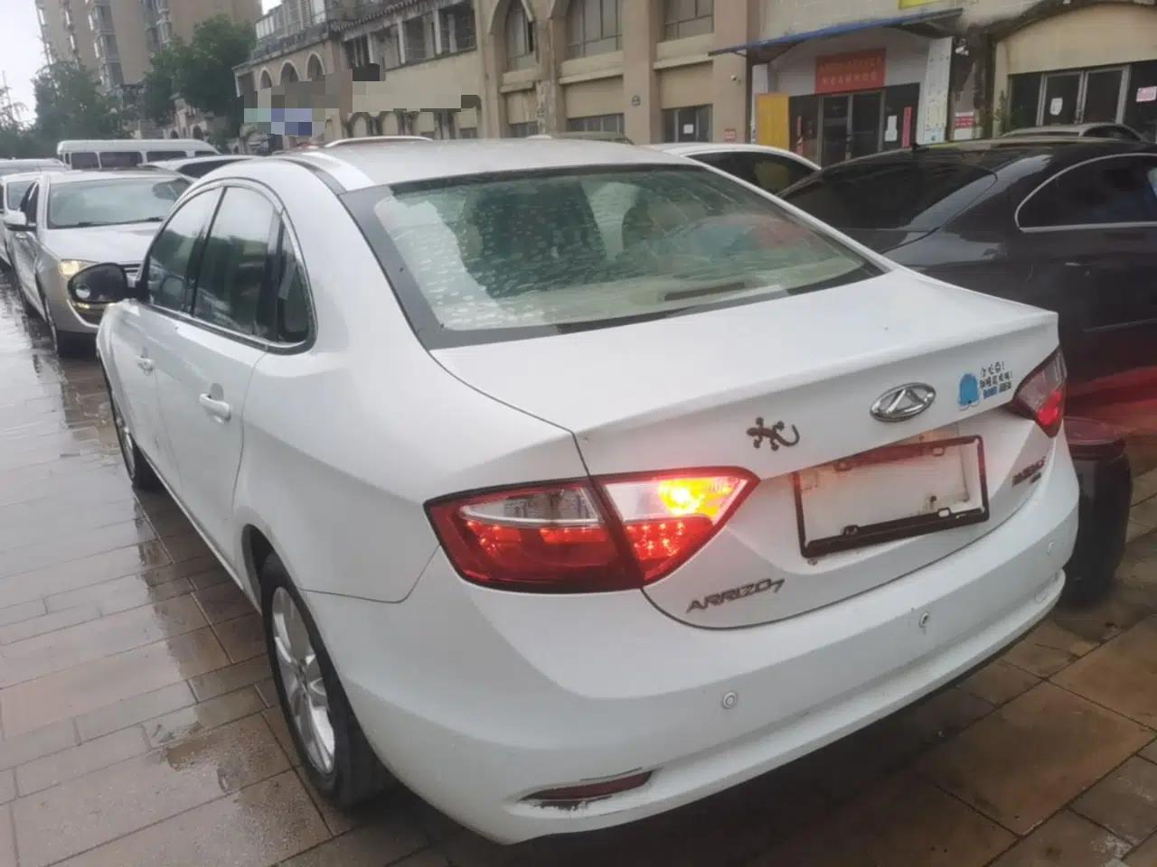 Chery Arrizo 7 2013 1.6L CVT ZhiShang Edition — миниатюра 4
