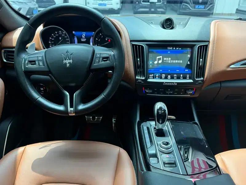 2017 Levante 3.0T (Parallel Import) — миниатюра 14