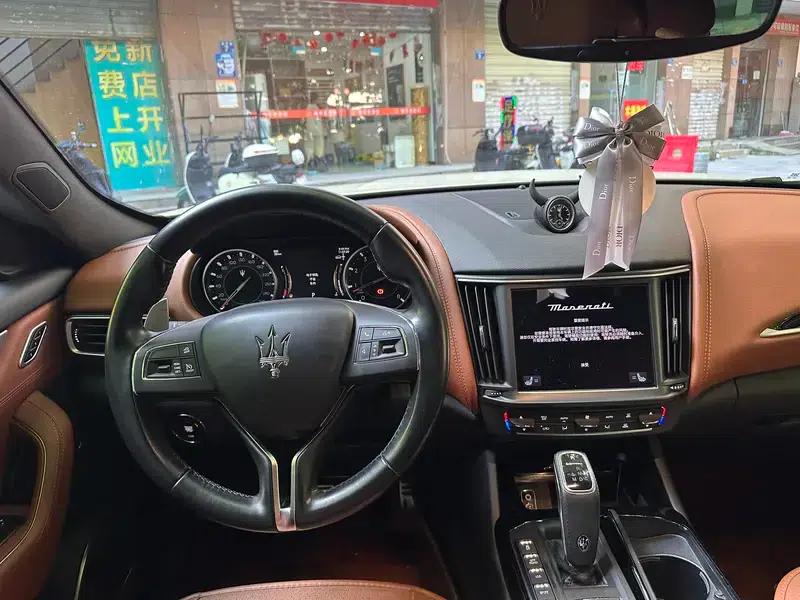 2021 Levante 3.0T Standard Edition — миниатюра 11