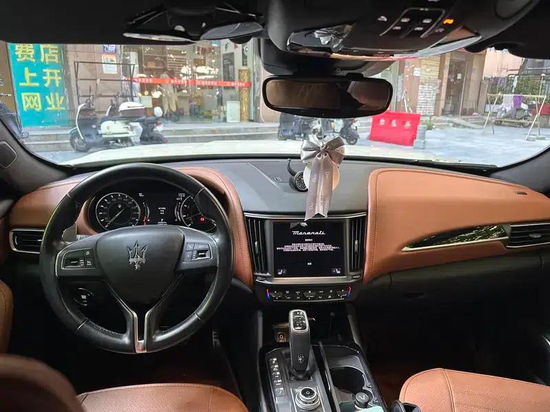2021 Levante 3.0T Standard Edition — миниатюра 10