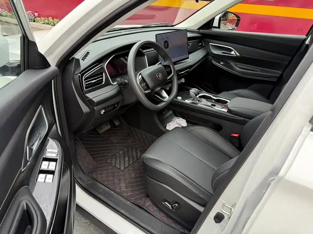 Changan CS75 2026 PRO 1.5T DCT Premium 7-seater — миниатюра 4