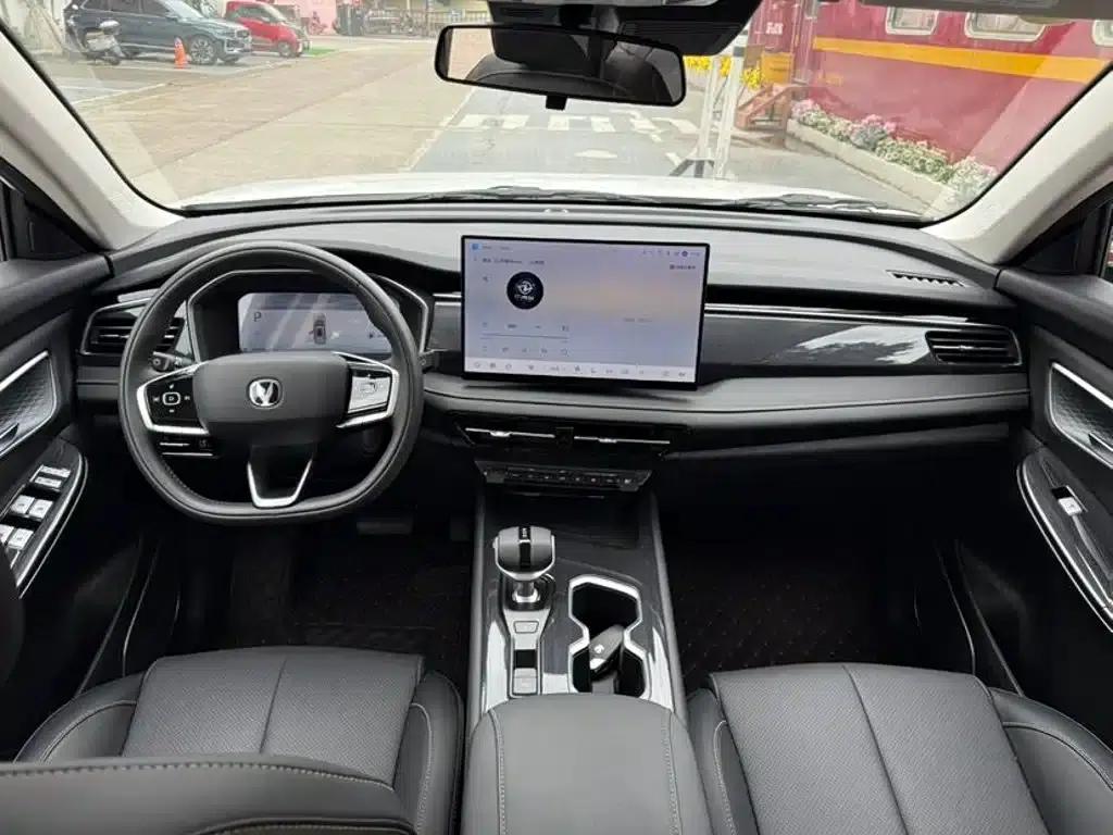Changan CS75 2026 PRO 1.5T DCT Premium 7-seater — миниатюра 6
