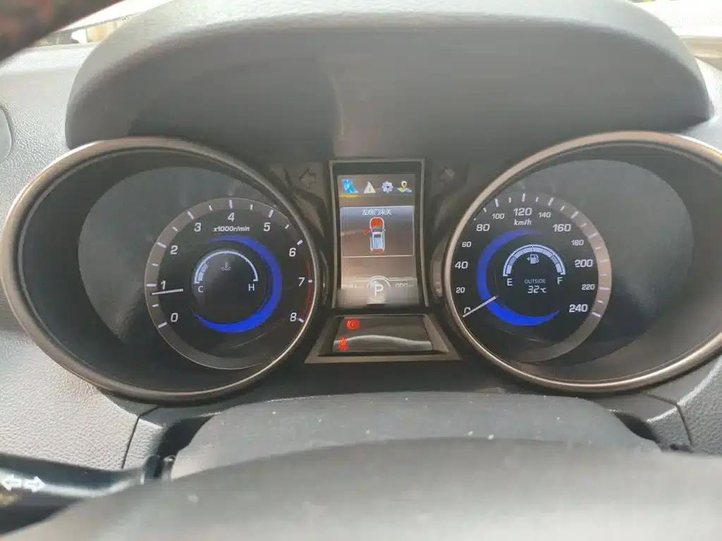 Changan CS75 2015 1.8T Automatic 4WD Premium Edition (National V Emission Standard) — миниатюра 4