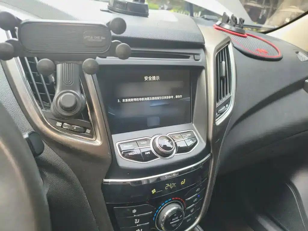 Changan CS75 2015 1.8T Automatic 4WD Premium Edition (National V Emission Standard) — миниатюра 6