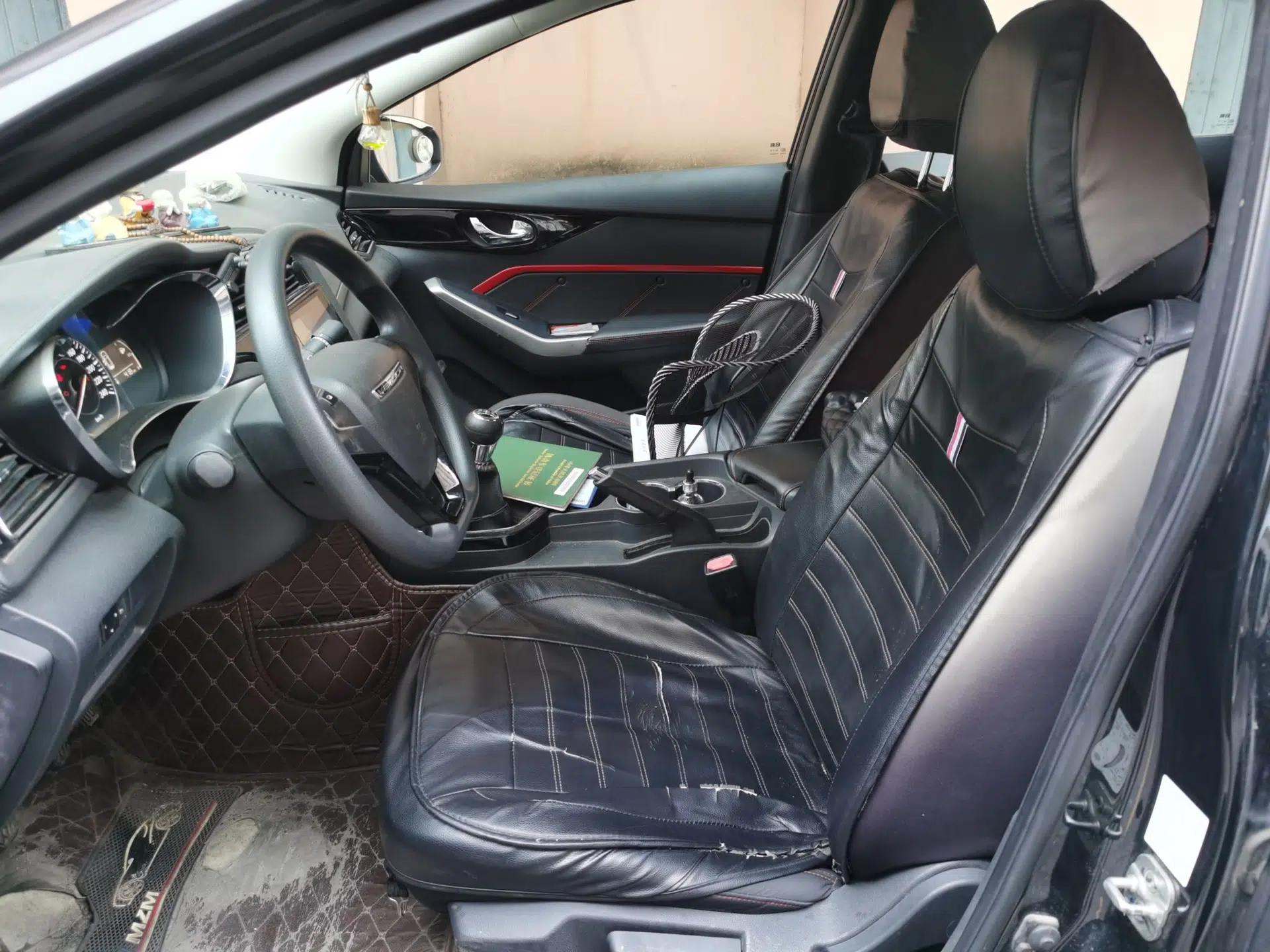 Venucia D60 2018 1.6L Manual Fashion Edition — миниатюра 15
