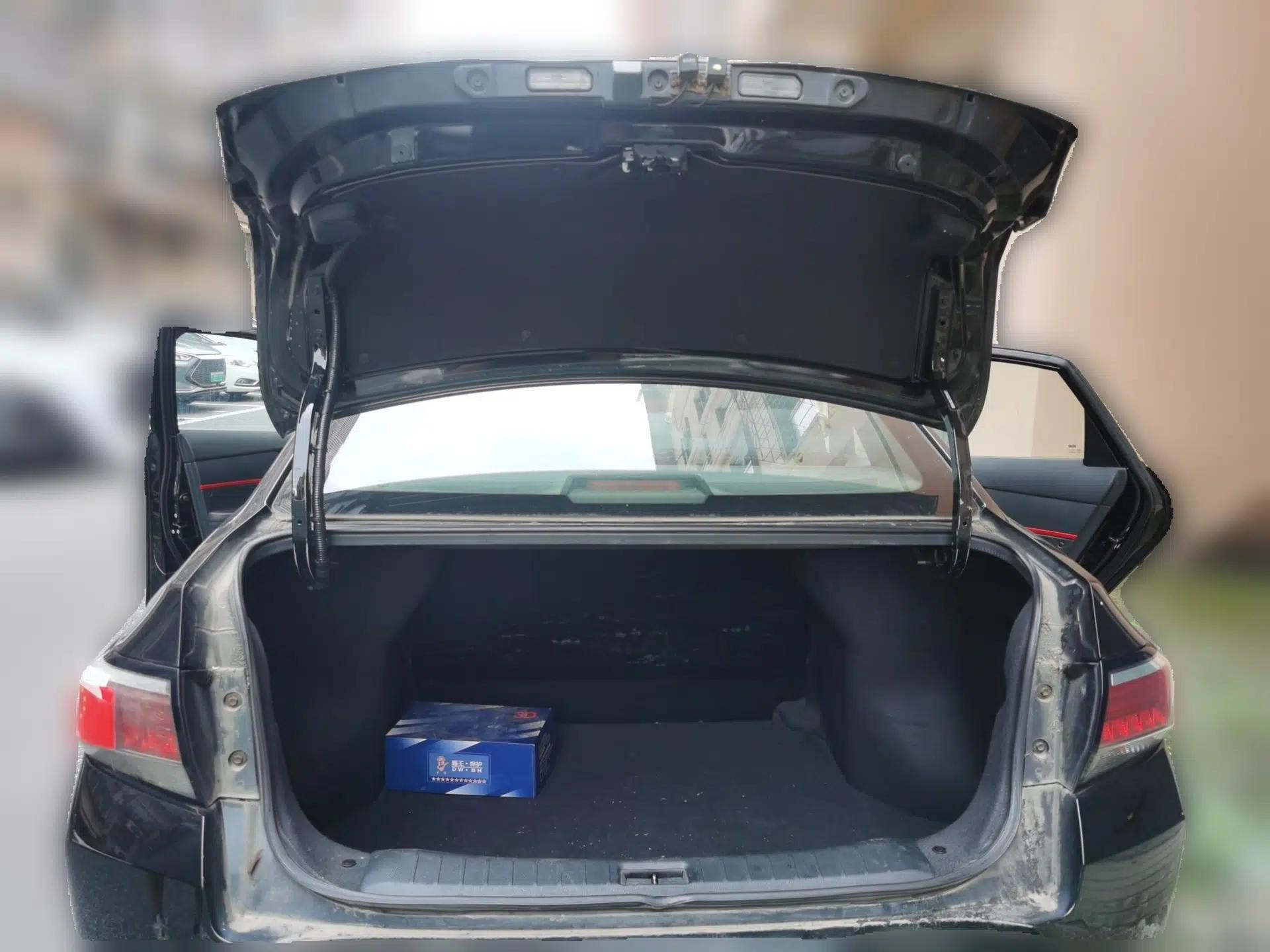 Venucia D60 2018 1.6L Manual Fashion Edition — миниатюра 19
