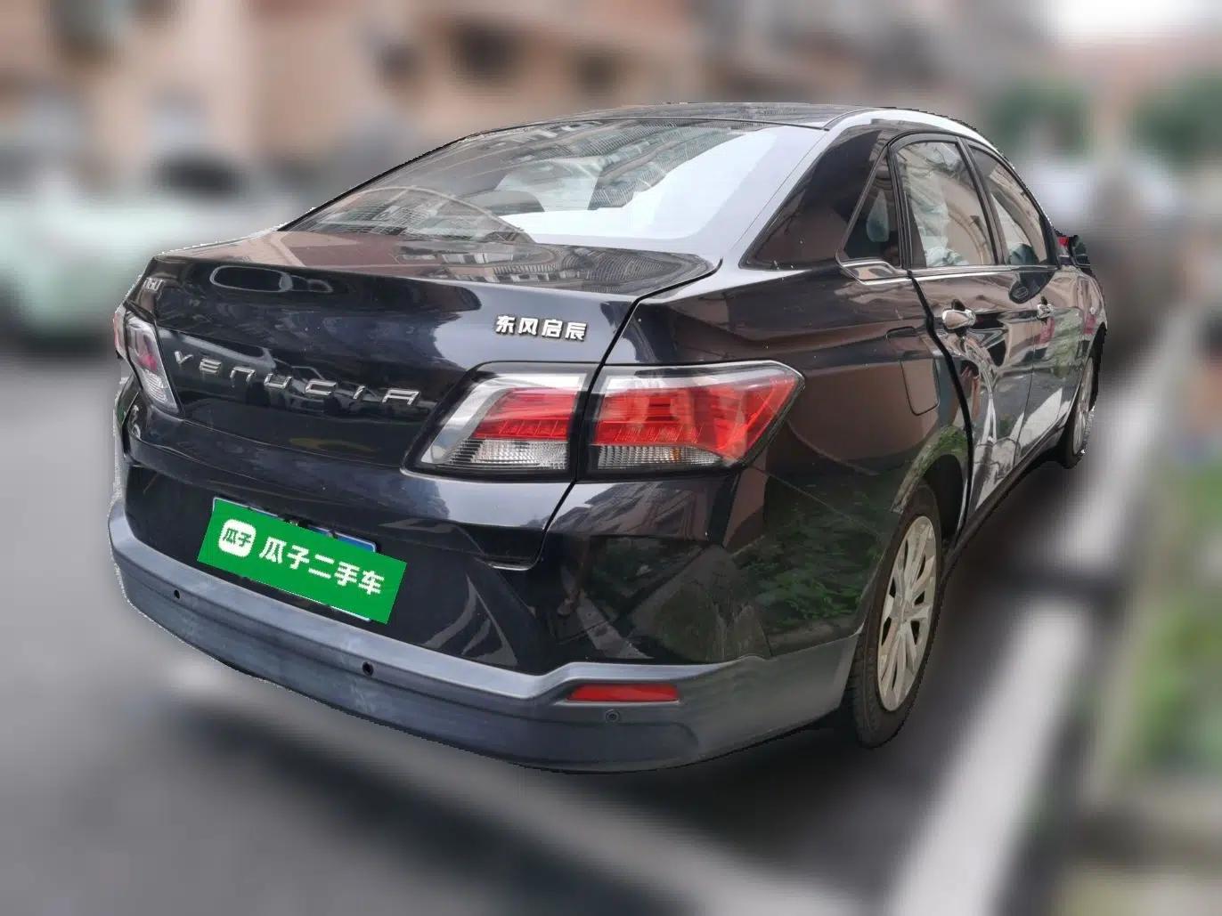 Venucia D60 2018 1.6L Manual Fashion Edition — миниатюра 6