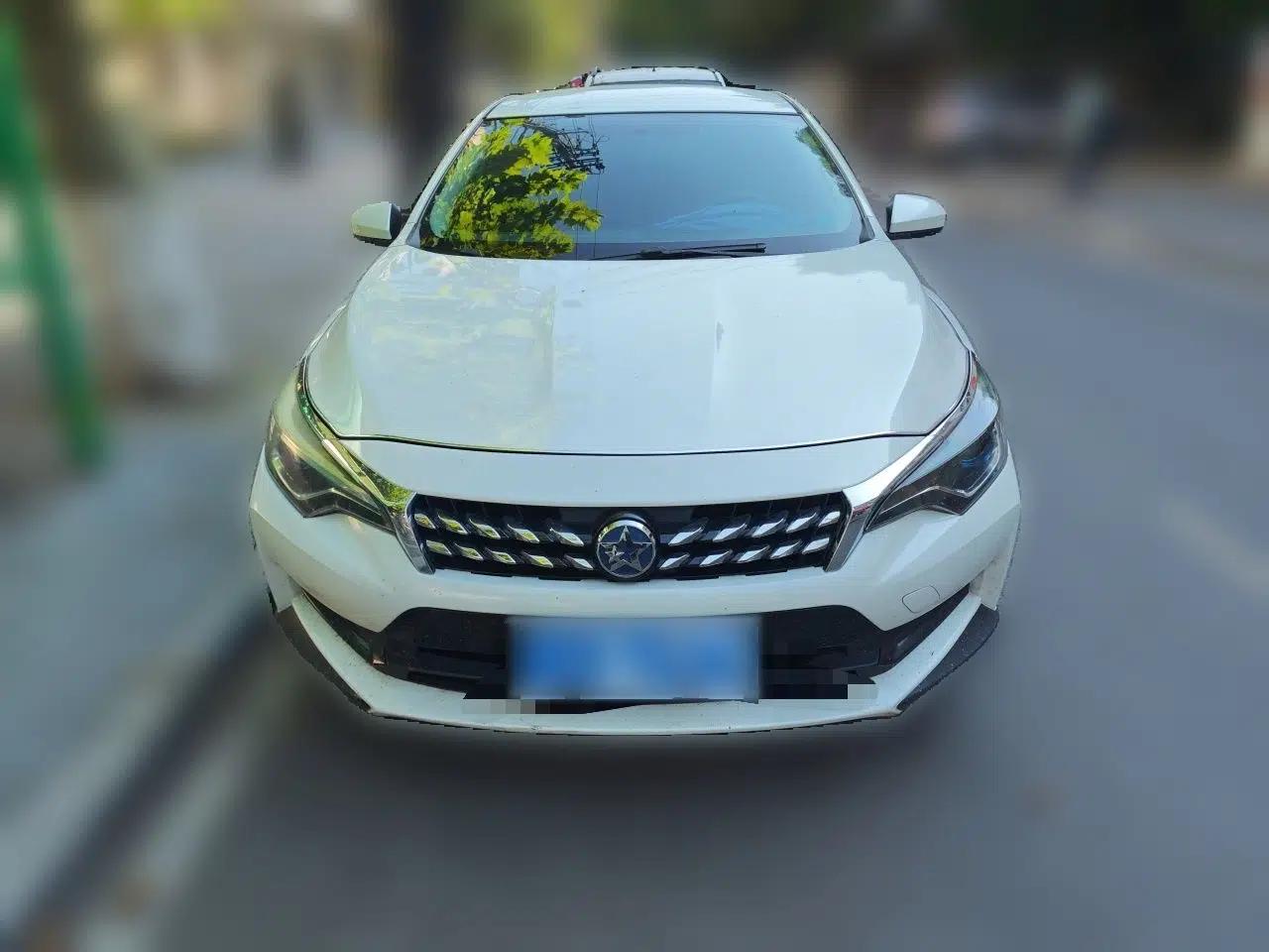 Venucia D60 2020 1.6L Entry Manual Comfort Edition — миниатюра 2