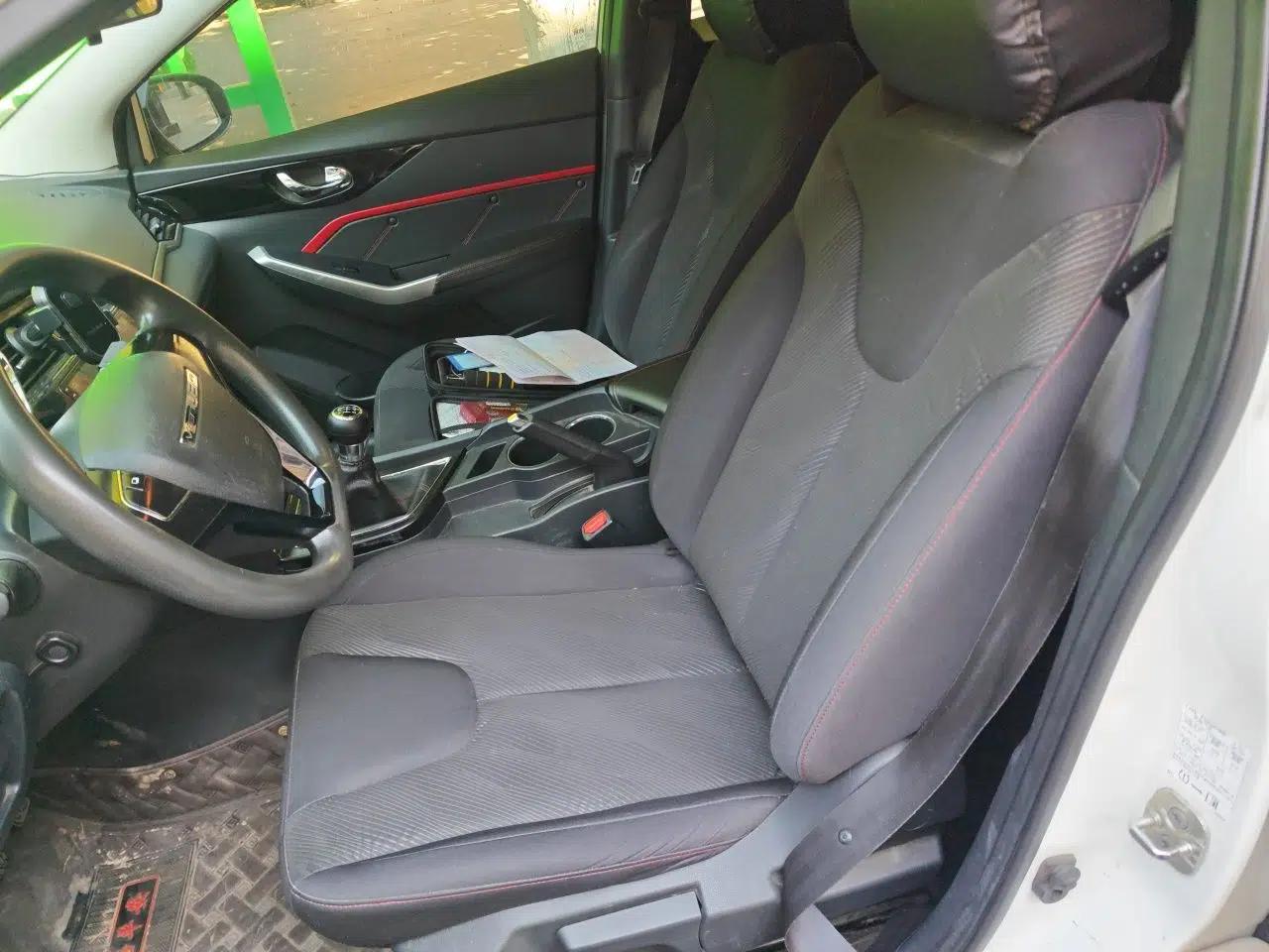 Venucia D60 2020 1.6L Entry Manual Comfort Edition — миниатюра 17