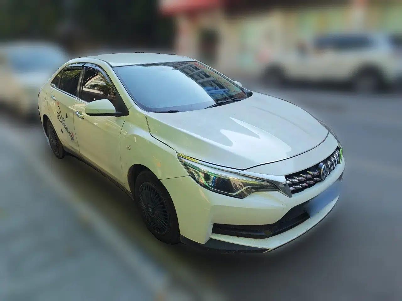 Venucia D60 2020 1.6L Entry Manual Comfort Edition — миниатюра 3