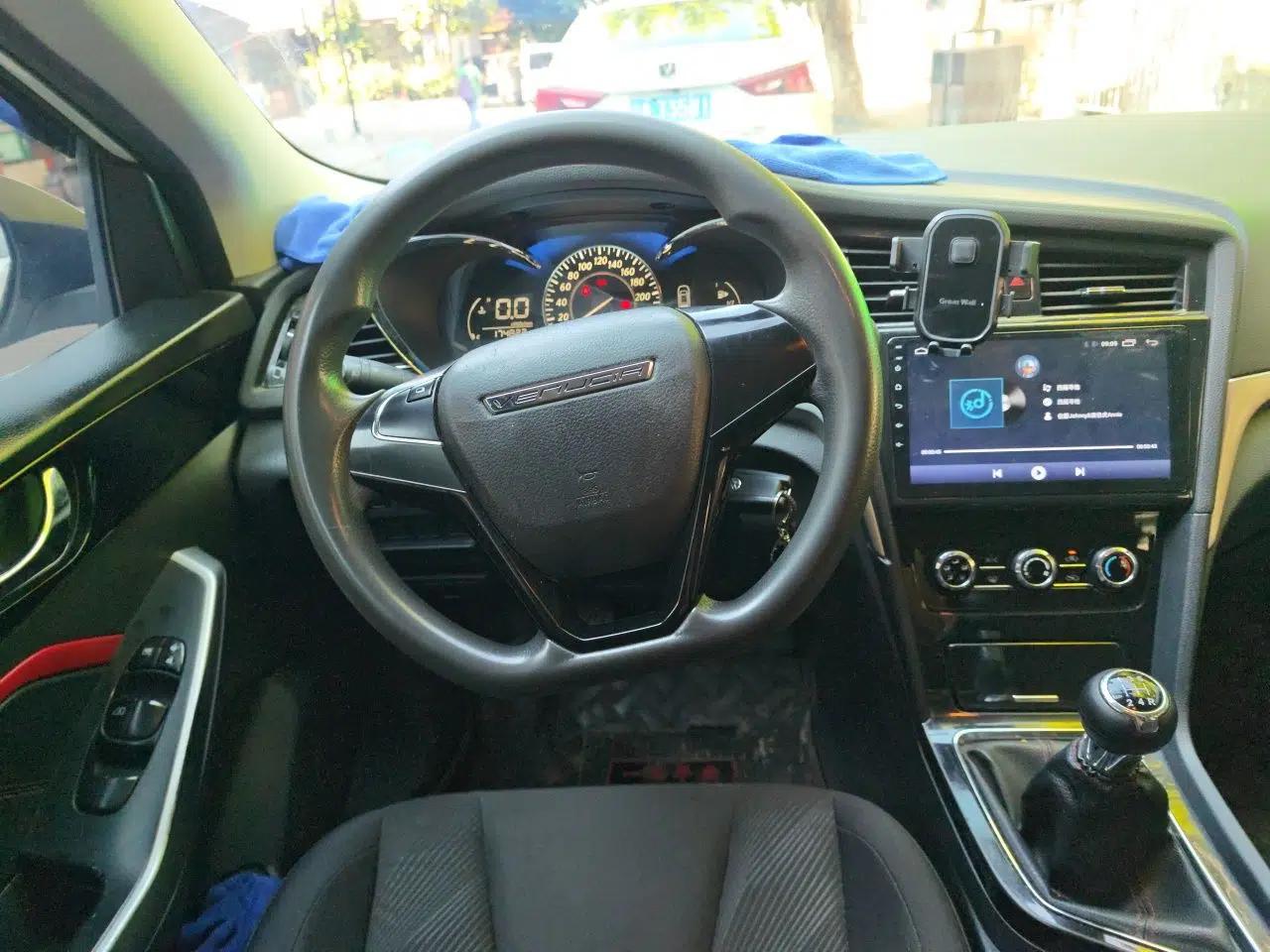 Venucia D60 2020 1.6L Entry Manual Comfort Edition — миниатюра 10