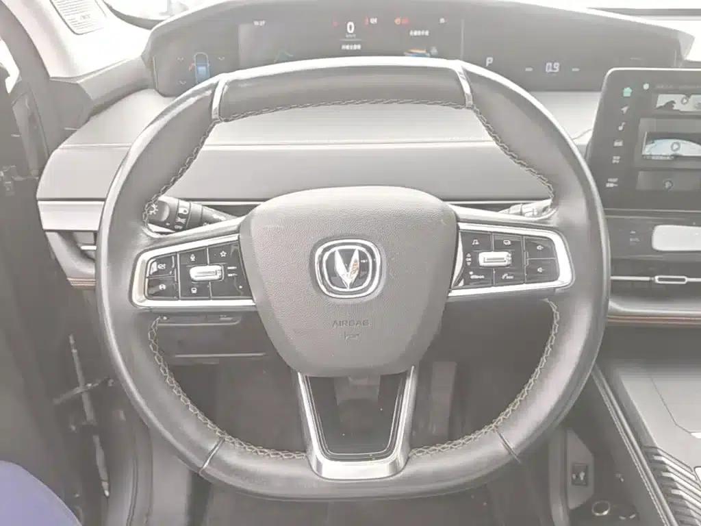Changan UNI-K 2021 2.0T Luxury Edition — миниатюра 11
