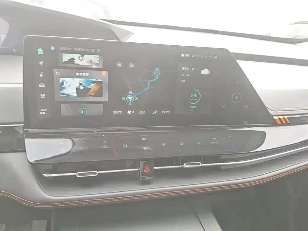 Changan UNI-K 2021 2.0T Luxury Edition — миниатюра 13
