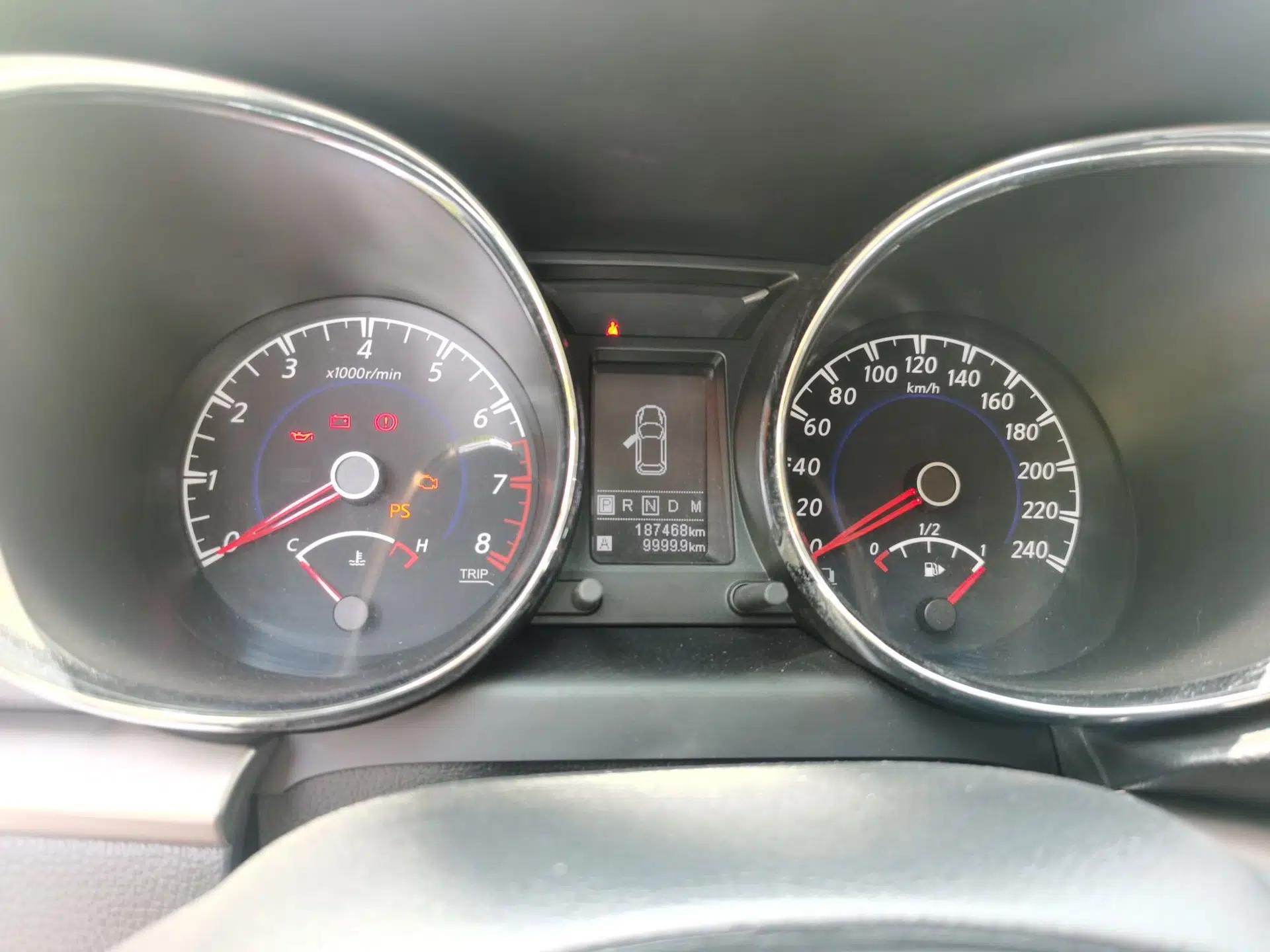 Venucia T70 2016 2.0L CVT Smart Choice Edition — миниатюра 11