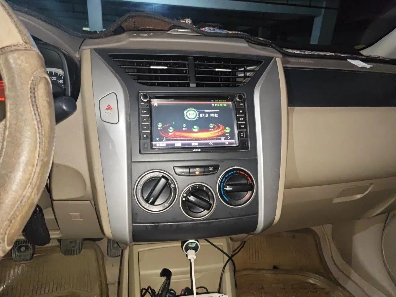 Venucia D50 2013 1.6L Manual Fashion Edition — миниатюра 13