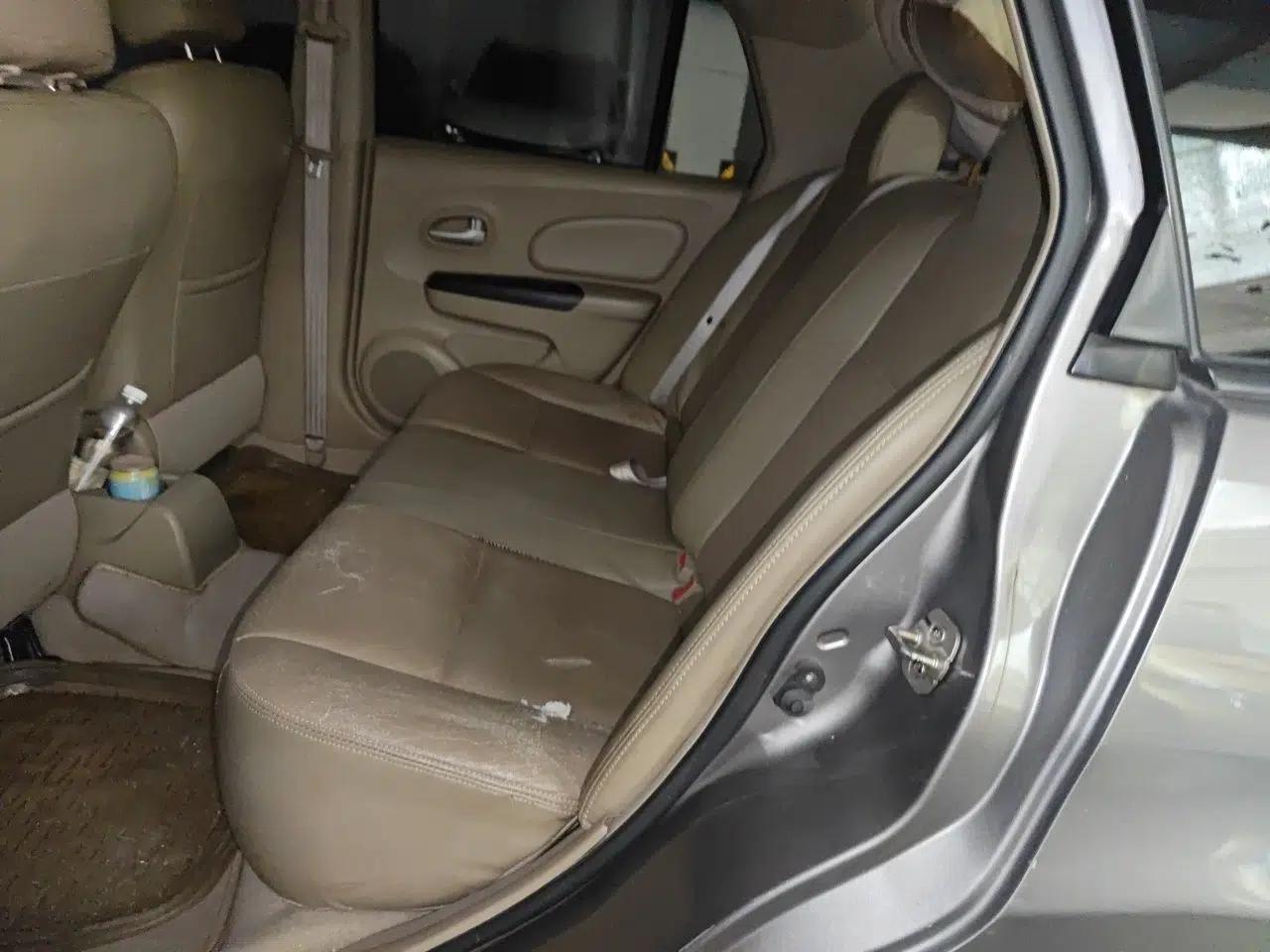 Venucia D50 2013 1.6L Manual Fashion Edition — миниатюра 17