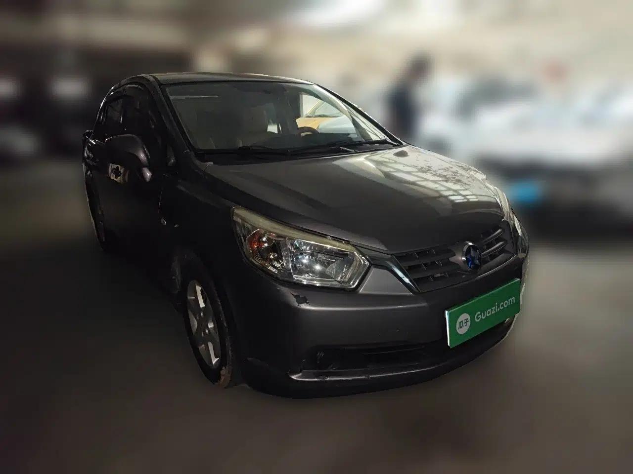 Venucia D50 2013 1.6L Manual Fashion Edition — миниатюра 3