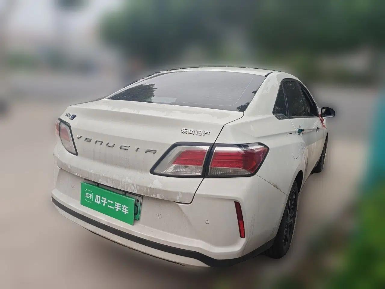Venucia D60EV 2022 Standard Range Smart Drive Version — миниатюра 6