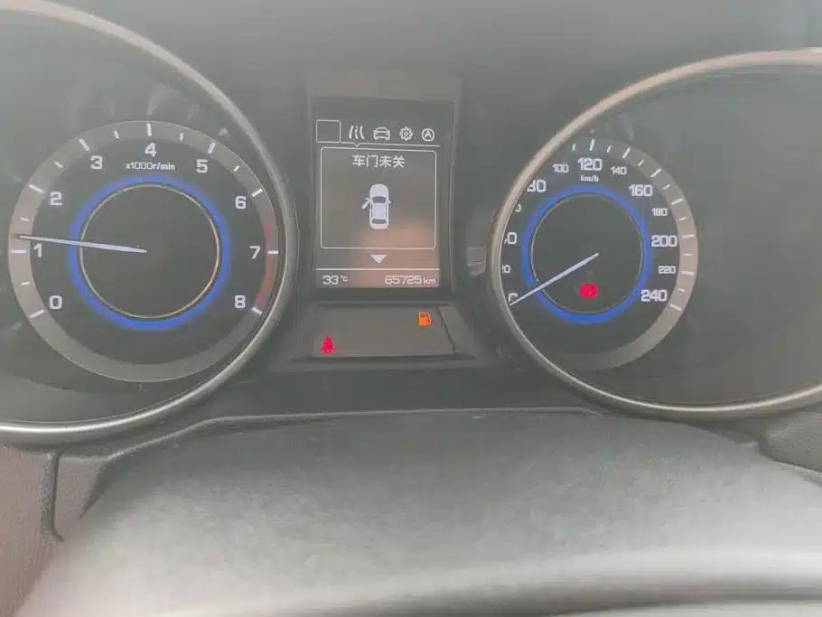 Changan CS35 2017 1.6L Manual Deluxe Edition — миниатюра 13