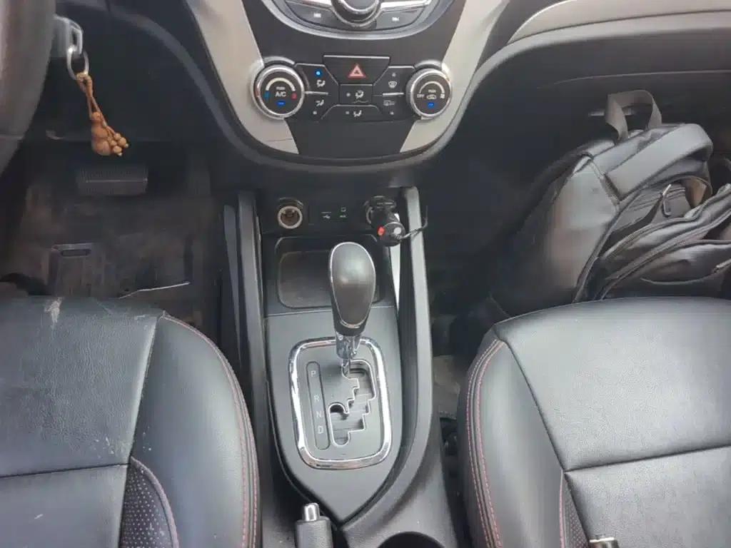 Changan CS35 2016 1.6L Automatic Deluxe (National V Emission Standard) — миниатюра 14